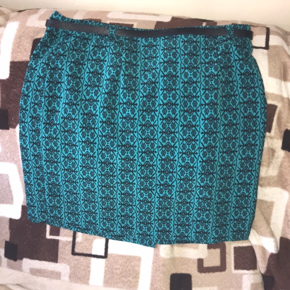 Forever 21 Contemporary US Medium Aqua and black belted skirt 💕 - Picture 3 of 8